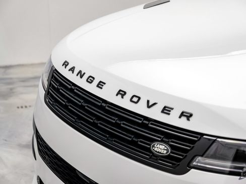 Used 2025 Land Rover Range Rover Sport Dynamic SE AWD/4WD image 31