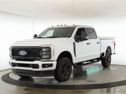 Used 2024 Ford F250 XL w/ STX Appearance Package image 10