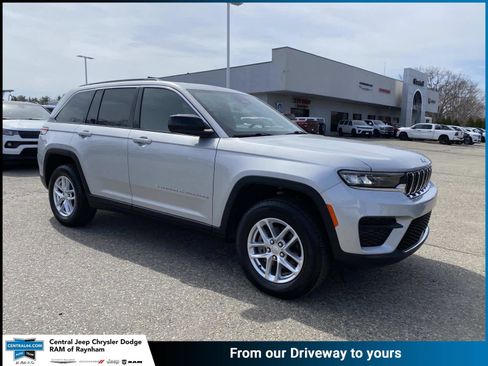 Certified 2025 Jeep Grand Cherokee Laredo X w/ Luxury Tech Group I AWD/4WD image 1