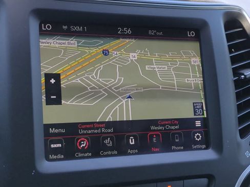Used 2023 Jeep Cherokee Altitude Lux AWD/4WD image 20