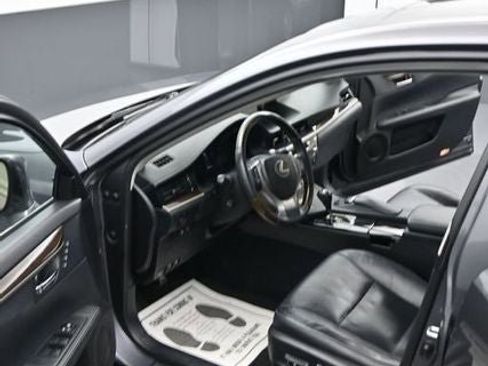 Used 2014 Lexus ES 350 w/ Luxury Package image 18