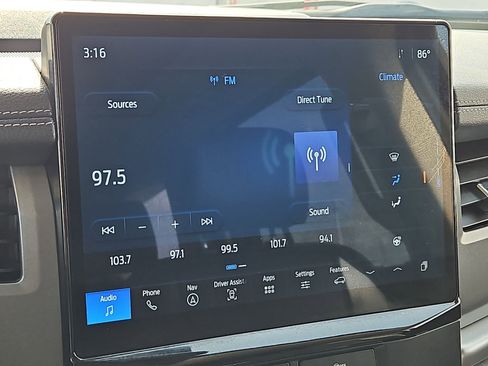 Used 2022 Ford Expedition XLT image 22