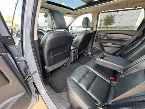 Used 2021 Nissan Rogue SL FWD image 29