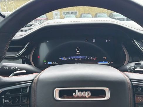 Used 2023 Jeep Grand Cherokee Summit w/ Adv Protech Group IV AWD/4WD image 56