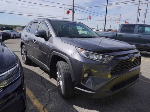 Used 2019 Toyota RAV4 XLE Premium w/ Cold Weather Package image 10