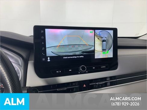 Used 2025 Mitsubishi Outlander SE image 29