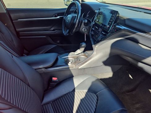 Used 2021 Toyota Camry SE image 13