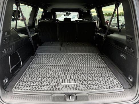 Used 2024 Jeep Wagoneer L Series II w/ Flexible Seating Group AWD/4WD image 16