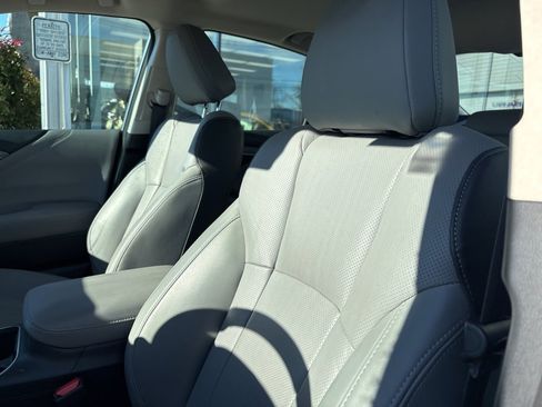 Certified 2023 Subaru Legacy Limited image 17