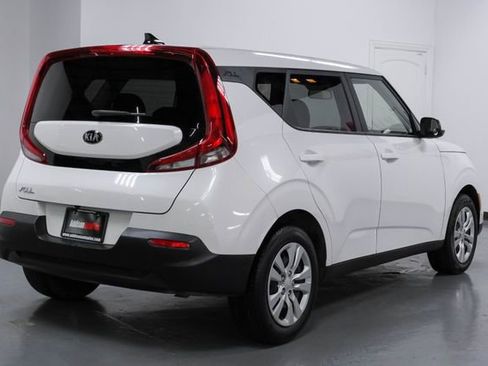 Used 2021 Kia Soul LX image 9