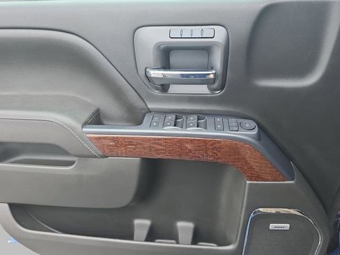 Used 2017 GMC Sierra 1500 SLT w/ SLT Premium Package image 28