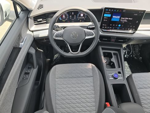 New 2025 Volkswagen Tiguan S image 14