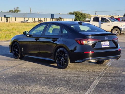Used 2025 Honda Civic Sport image 4