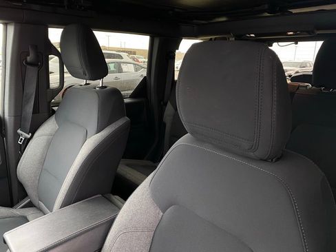 Used 2025 Ford Bronco Big Bend image 23