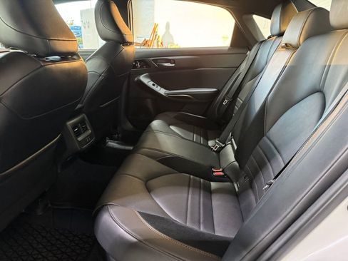 Used 2021 Toyota Avalon XSE image 25