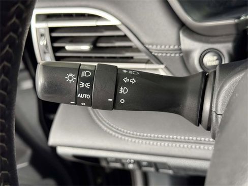 Used 2022 Subaru Outback Limited image 22