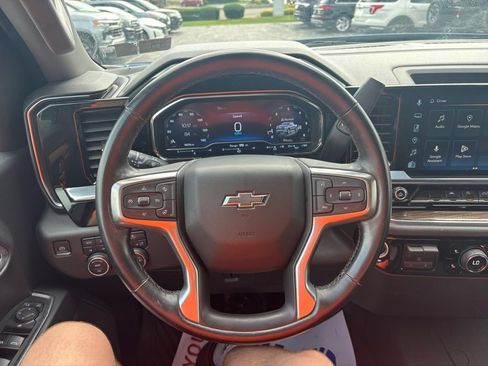 Used 2023 Chevrolet Silverado 1500 RST w/ Z71 Off-Road Package AWD/4WD image 15