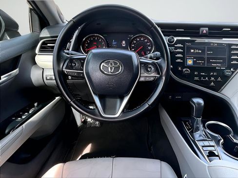 Used 2019 Toyota Camry XSE w/ Navigation Package FWD image 12