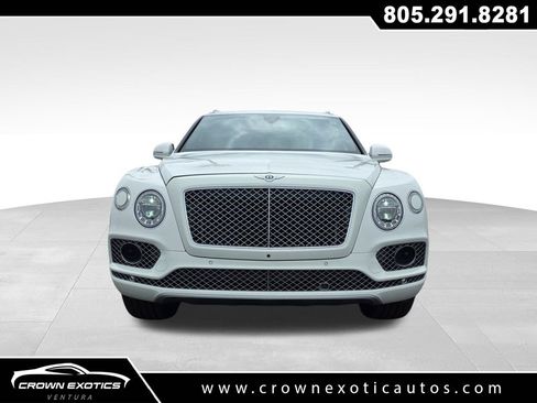 Used 2017 Bentley Bentayga image 2