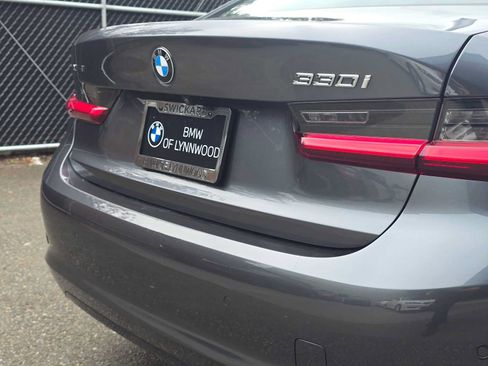 Used 2020 BMW 330i xDrive Sedan w/ Premium Package AWD/4WD image 13