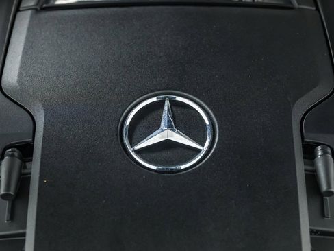 Used 2024 Mercedes-Benz GLS 580 4MATIC image 35