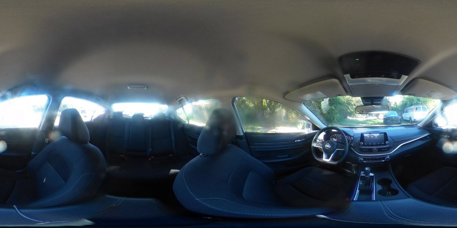 Used 2025 Nissan Altima 2.5 SV FWD image 40