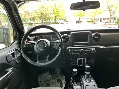 Used 2019 Jeep Wrangler Unlimited Sport S image 26