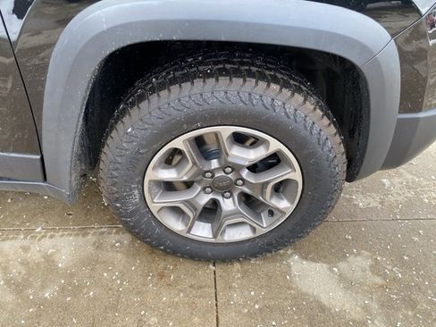 Certified 2020 Jeep Cherokee Trailhawk image 15