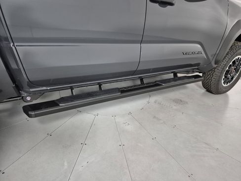 New 2025 Toyota Tacoma TRD Off-Road image 18