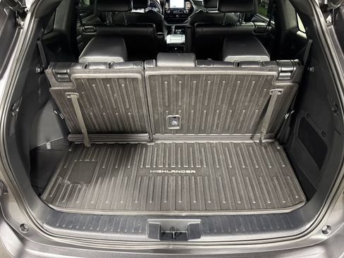 Used 2023 Toyota Highlander XSE AWD/4WD image 30