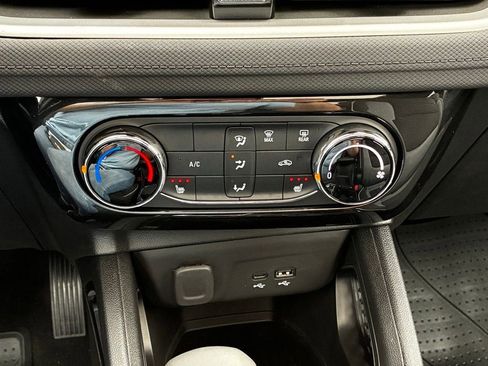 New 2026 Chevrolet TrailBlazer LT w/ Midnight Edition AWD/4WD image 16