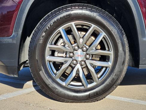 Used 2017 GMC Acadia SLT image 10