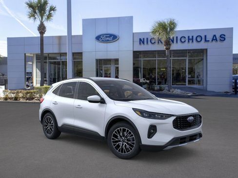 New 2026 Ford Escape SE w/ PHEV Premium Package image 7