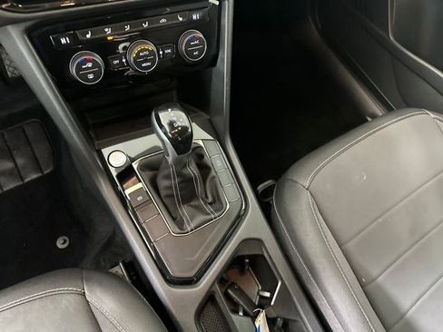 Used 2024 Volkswagen Taos SE image 20