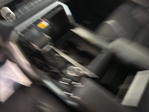 Used 2024 Toyota Tundra Platinum image 18