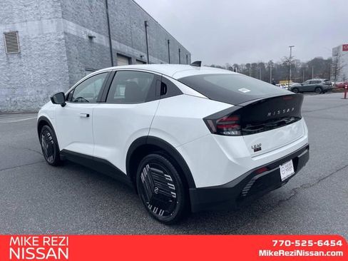 New 2026 Nissan Leaf FWD image 4