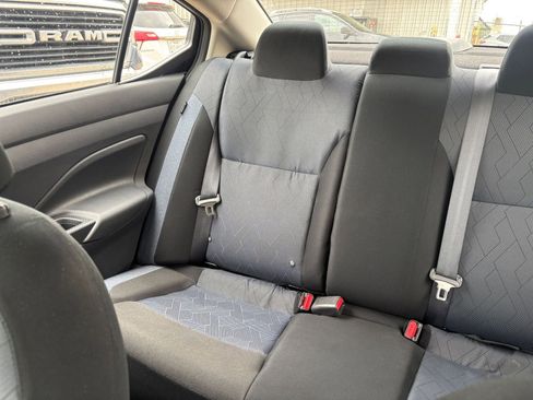 Used 2025 Nissan Versa SV image 37