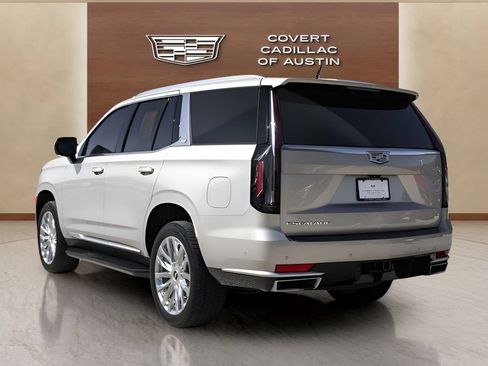 Certified 2024 Cadillac Escalade Premium Luxury RWD image 3