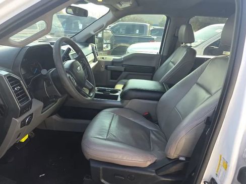 Used 2021 Ford F250 XLT w/ XLT Premium Package image 5