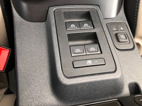 Used 2024 Ford Bronco Wildtrak image 13