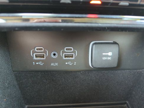 Used 2022 Jeep Grand Cherokee Limited image 37