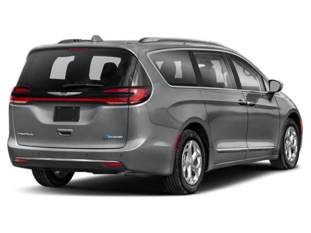 Used 2021 Chrysler Pacifica Touring-L FWD image 2