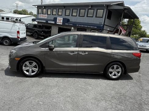 Used 2019 Honda Odyssey EX image 2