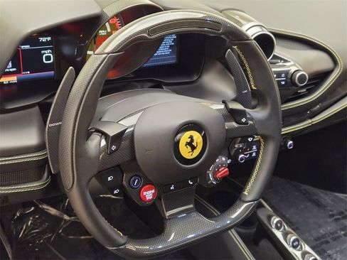 Used 2021 Ferrari F8 Tributo image 22