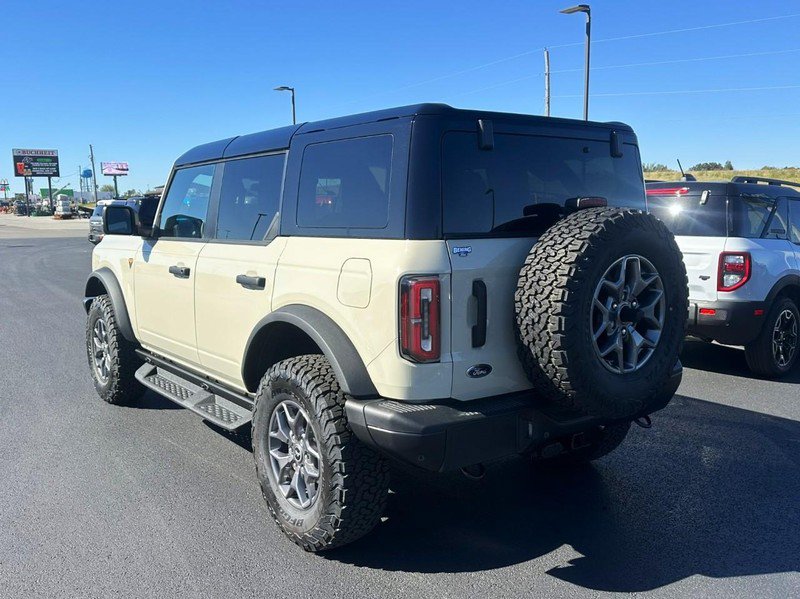 Used 2025 Ford Bronco Badlands AWD/4WD image 6