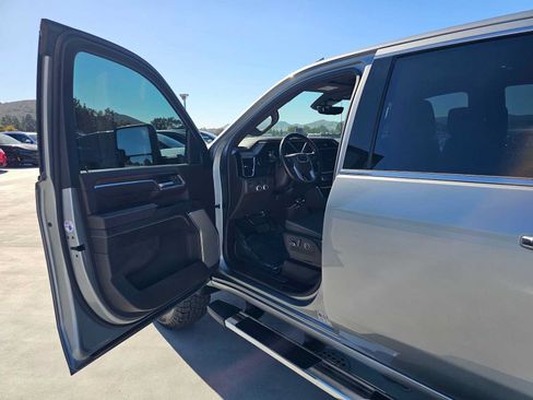 Used 2024 GMC Sierra 3500 Denali w/ Denali Reserve Package AWD/4WD image 20