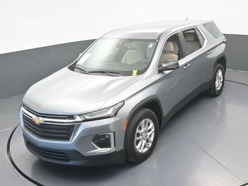 Used 2023 Chevrolet Traverse LS FWD image 42