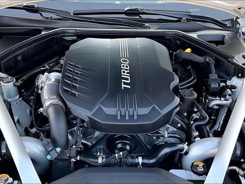 Used 2021 Genesis G70 3.3T w/ Sport Package RWD image 7
