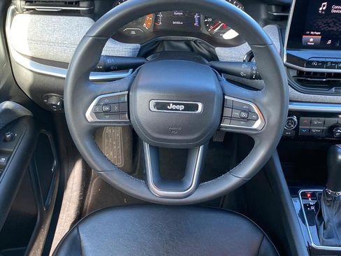 Used 2022 Jeep Compass Latitude w/ Sun and Sound Group image 9