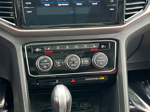 Certified 2023 Volkswagen Atlas Cross Sport SEL Premium R-Line image 25